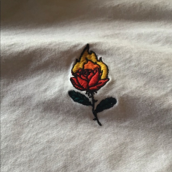 White T-shirt with Rose - Picture 3 of 4